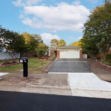 Property photo 1 of 8947 Rosewood St
