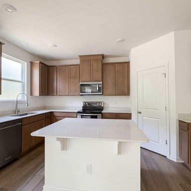 Property photo 2 of 1717 Willow Landing Way