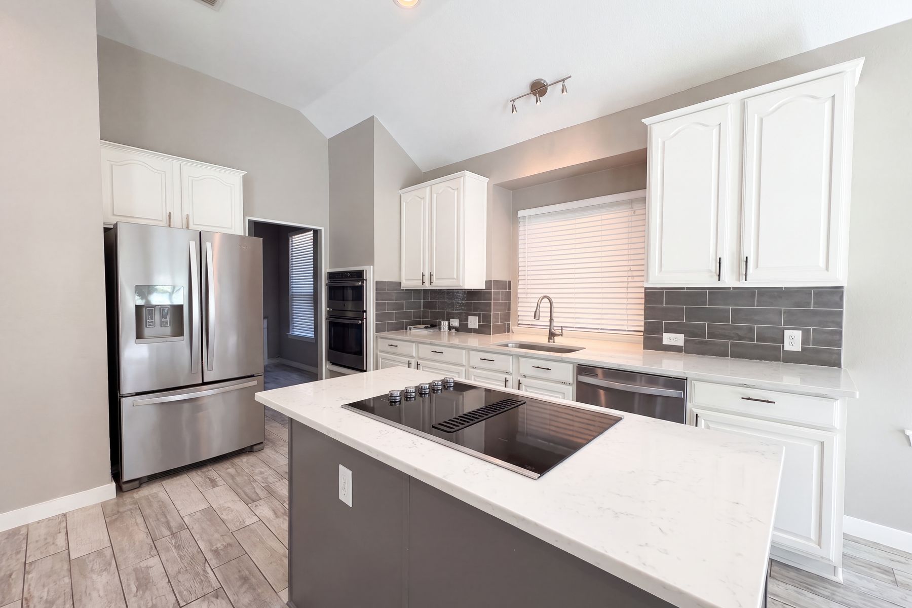 Photo 2 of 24 of 2404 Royal Birkdale Dr, Plano, TX