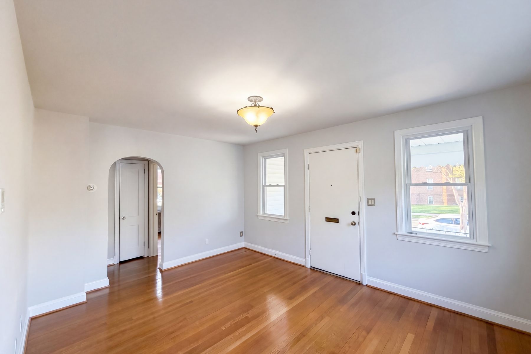 Property photo 3 of 3023 K St SE
