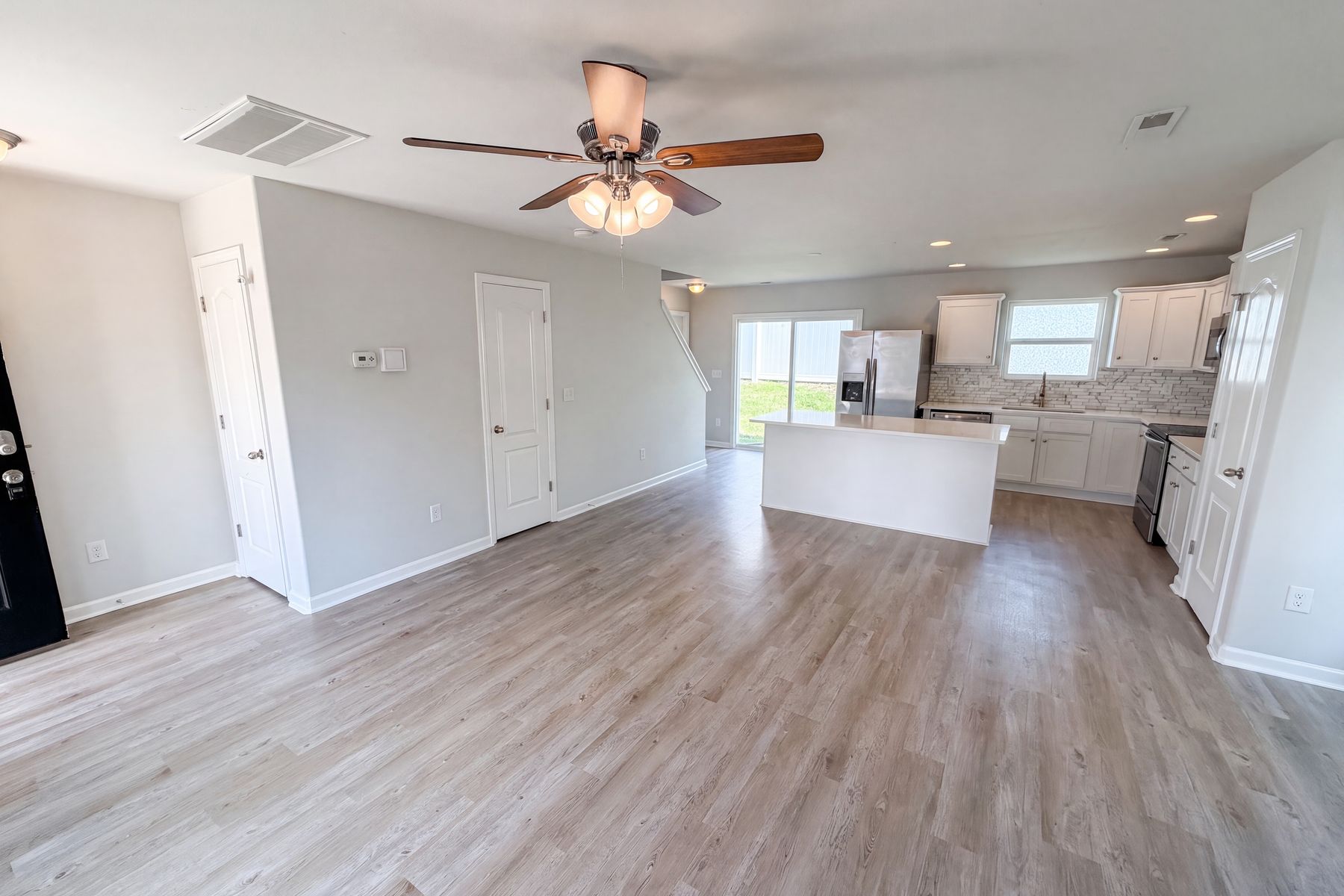 Property photo 3 of 8222 Gabon Ct