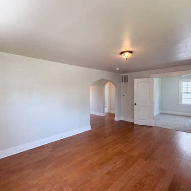 Property photo 3 of 130 S 10th Ave