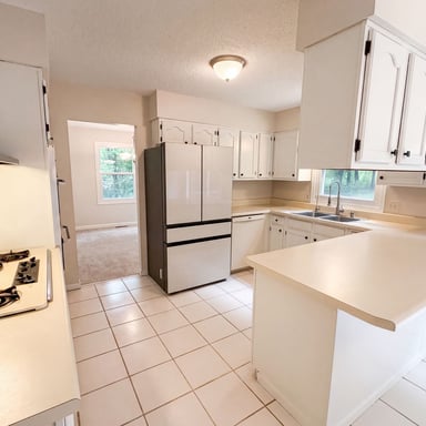 Property photo 2 of 2509 Oakwood Dr