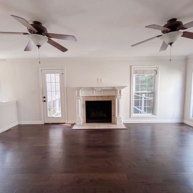 Property photo 3 of 1733 Apache Way