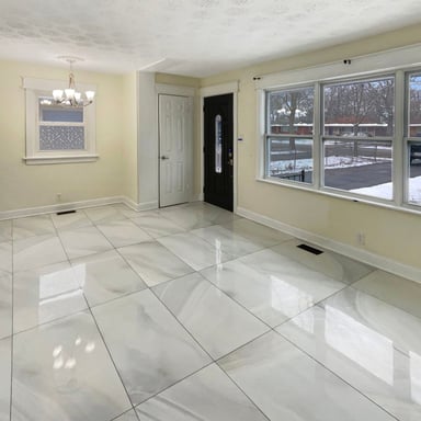 Property photo 3 of 4055 N Grand Ave