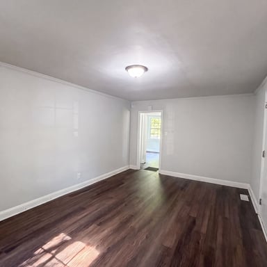 Property photo 3 of 2109 Sheffield Rd