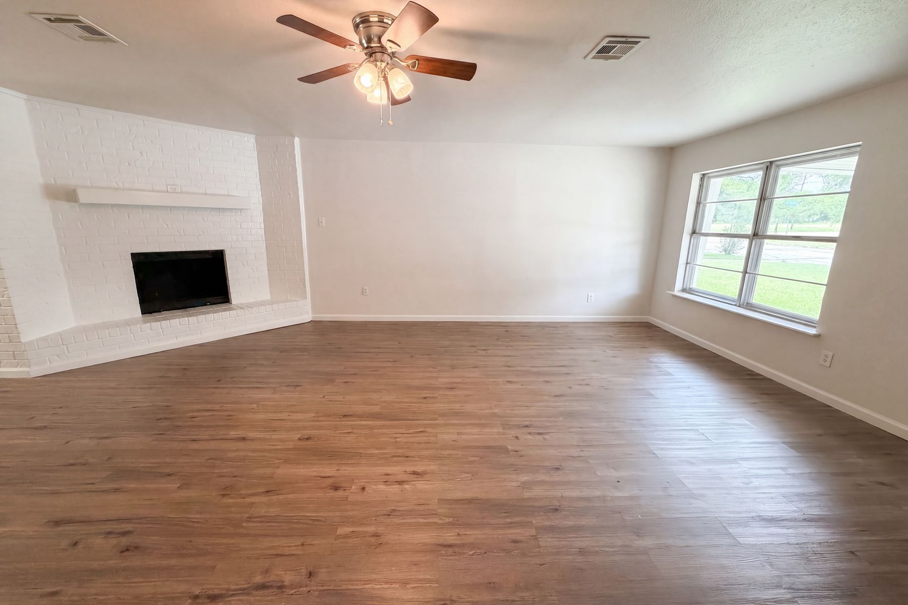 Property photo 3 of 3720 Wingate Dr