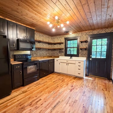 Property photo 2 of 509 Drake Ave