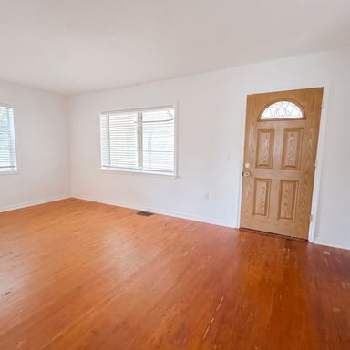 Property photo 3 of 2231 9th Ave W