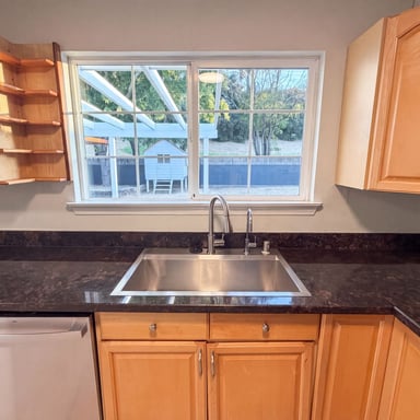 Property photo 3 of 112 Aster Ct