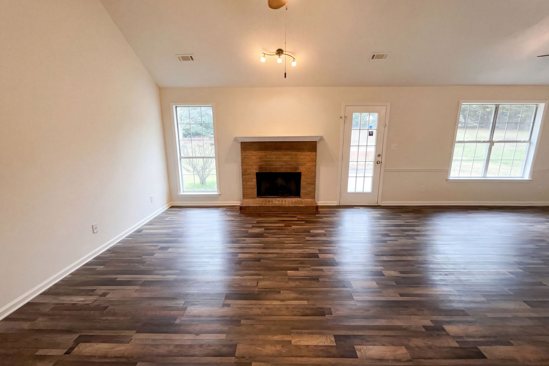 Property photo 3 of 169 Manley Dr