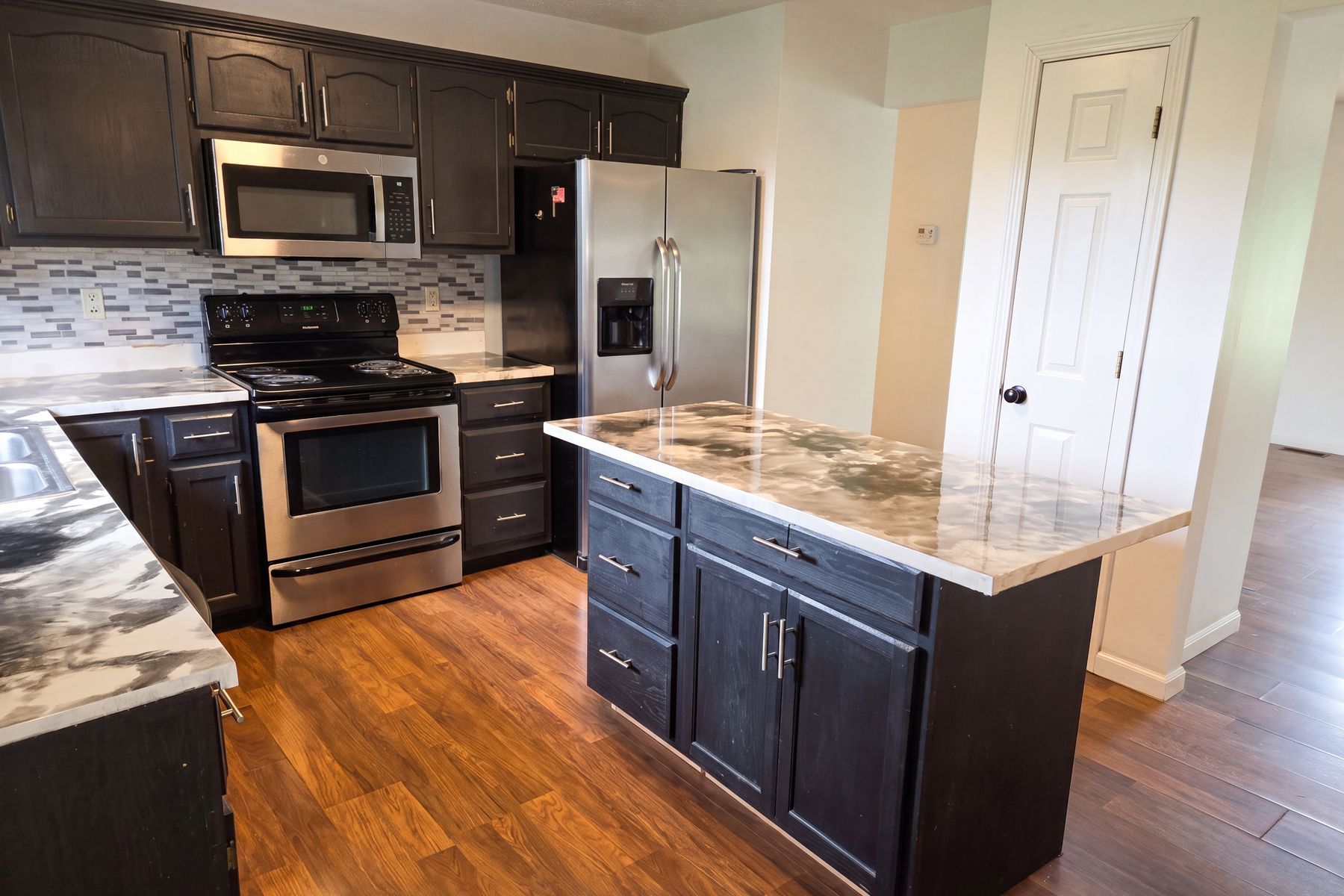 Photo 2 of 24 of 1317 Twin Brook Dr, Berea, KY