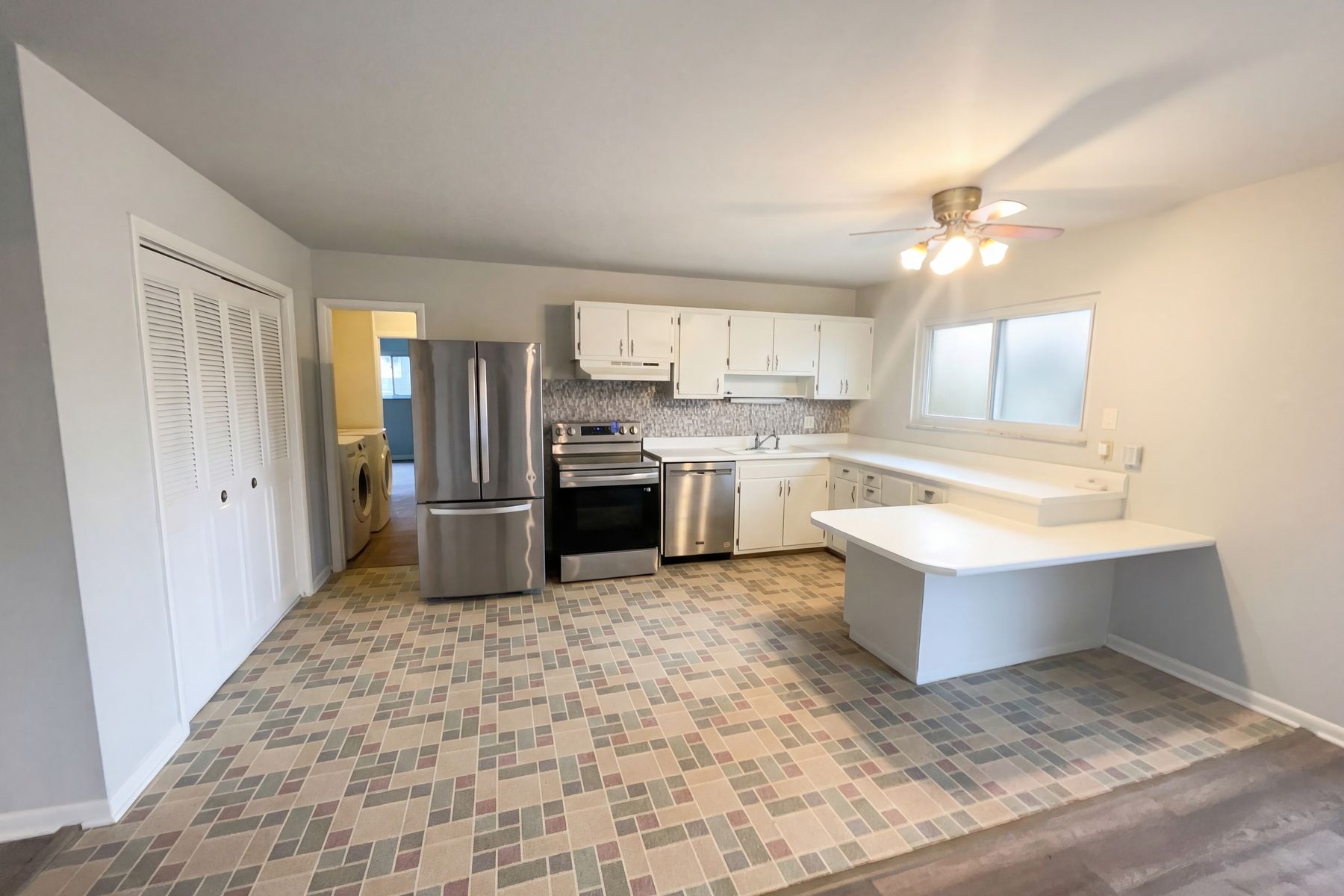 Photo 2 of 18 of 3011 Cameron St, Indianapolis, IN