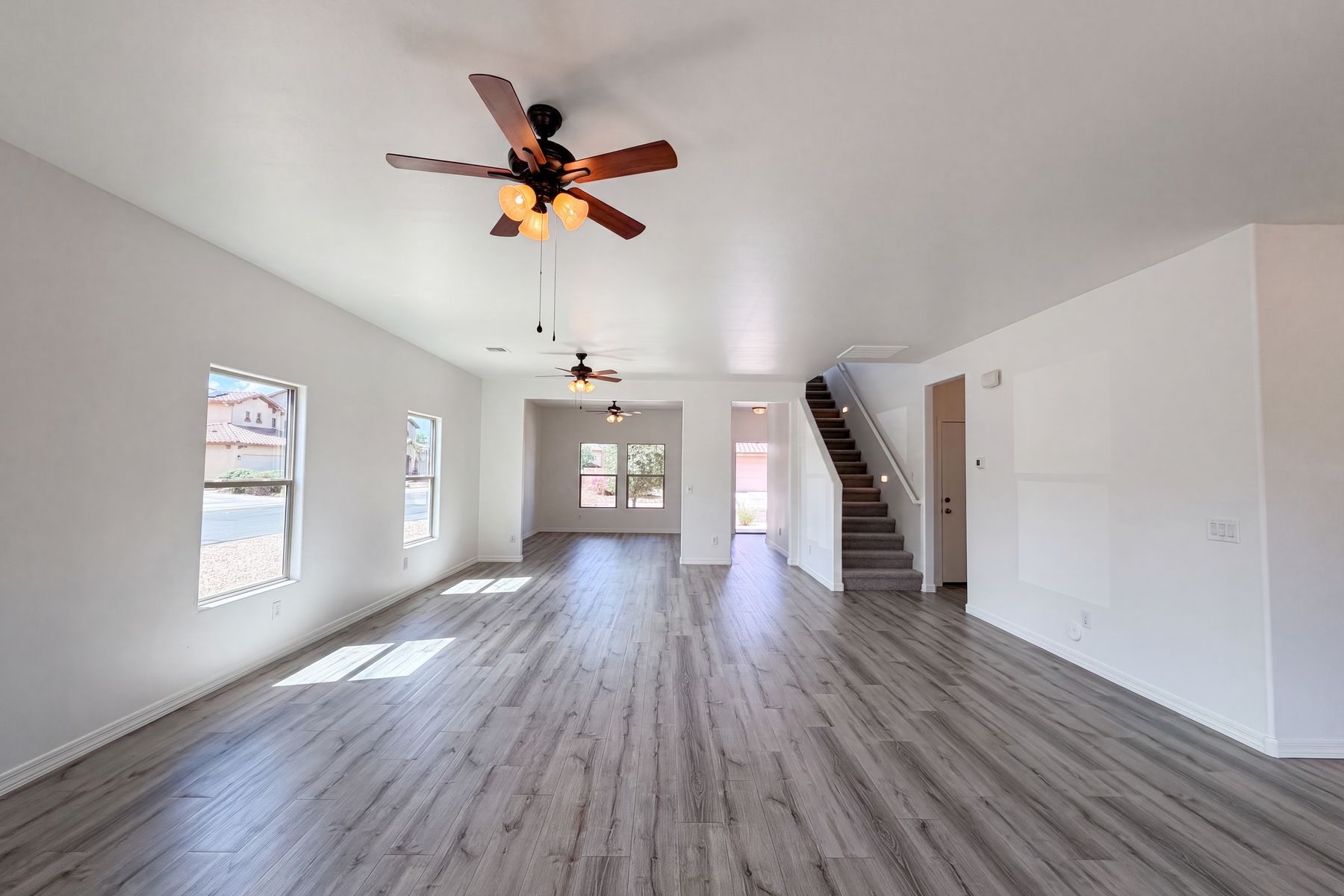 Property photo 3 of 45433 W Sandhill Rd