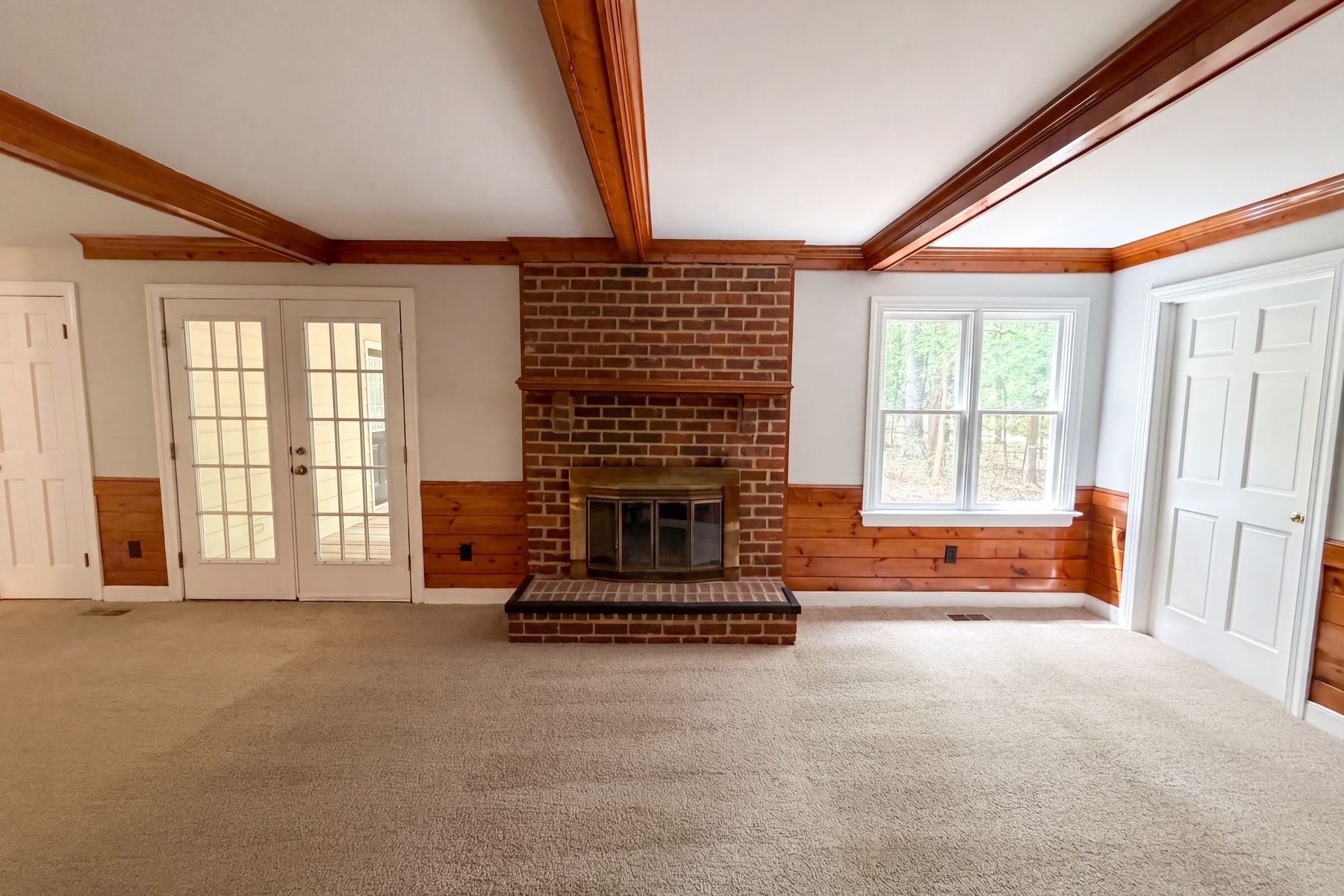Property photo 3 of 5517 W Bay Ct