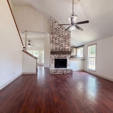 Property photo 3 of 6315 Meadow Glen Dr
