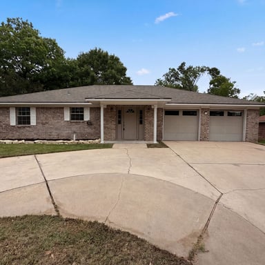 Property photo 1 of 410 Cole Ave
