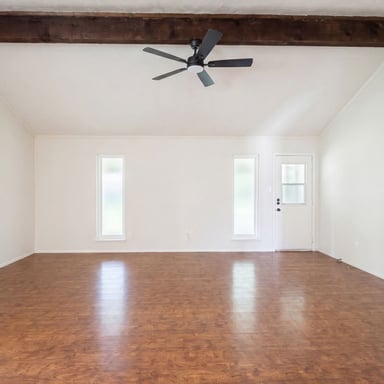 Property photo 3 of 501 E Central Dr
