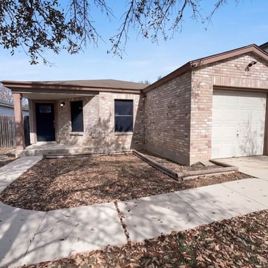 Property photo 1 of 3741 Candlebluff Dr