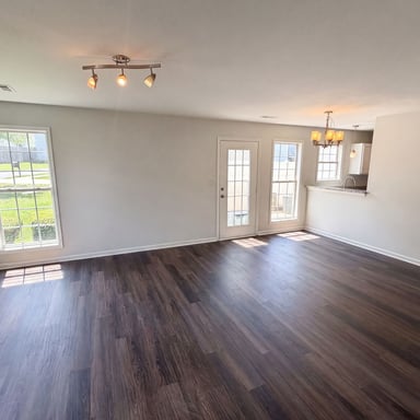 Property photo 3 of 3831 Mohawk Ct