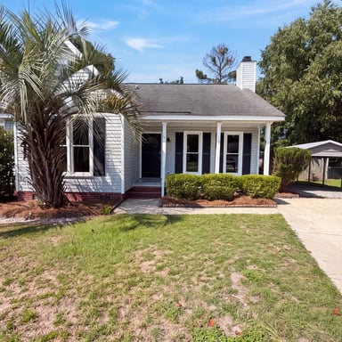 Property photo 1 of 153 Courtney Oak Dr