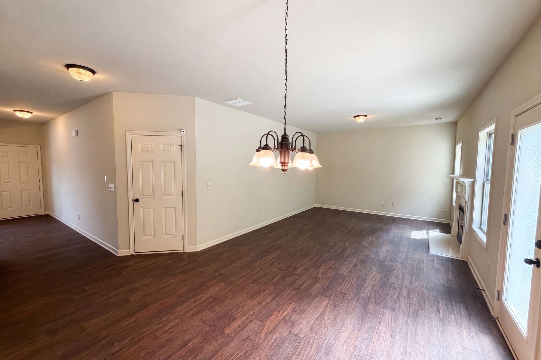 Property photo 3 of 1036 Glenwyck Dr