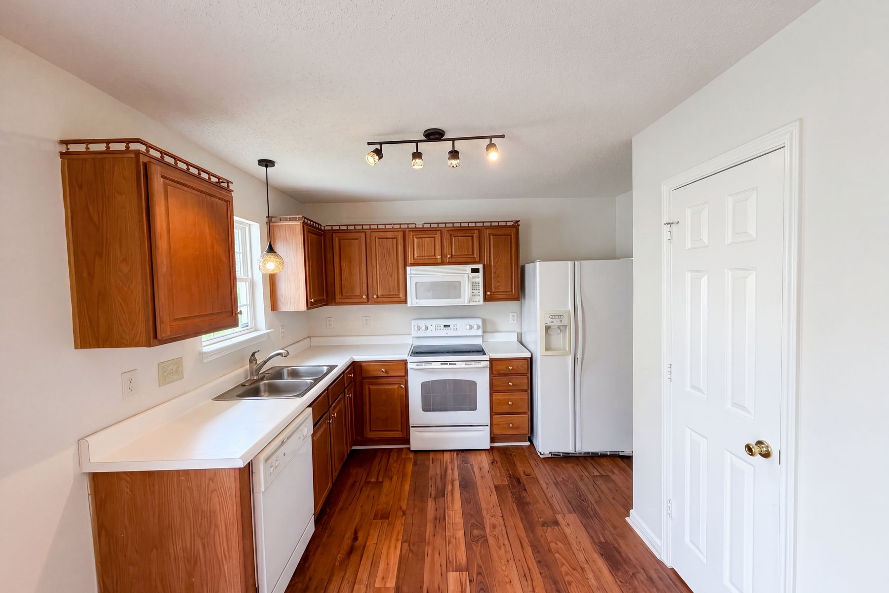 Photo 2 of 18 of 1841 Mission Oaks St, Kannapolis, NC