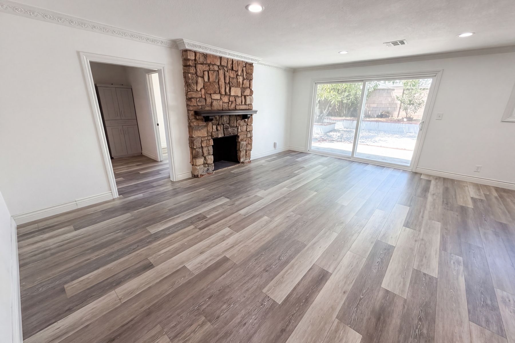 Property photo 3 of 1007 E Citrus Edge St