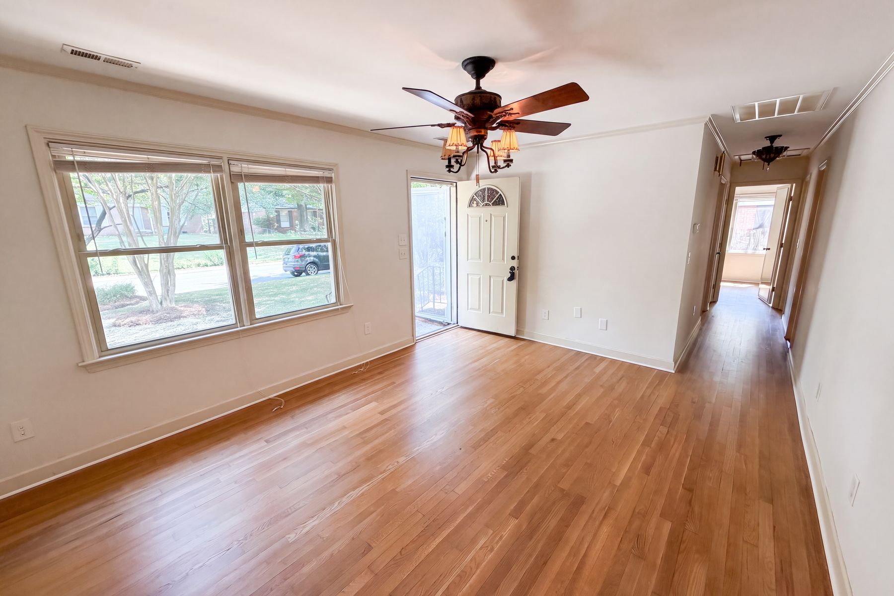 Property photo 3 of 713 Ridgedale Ct