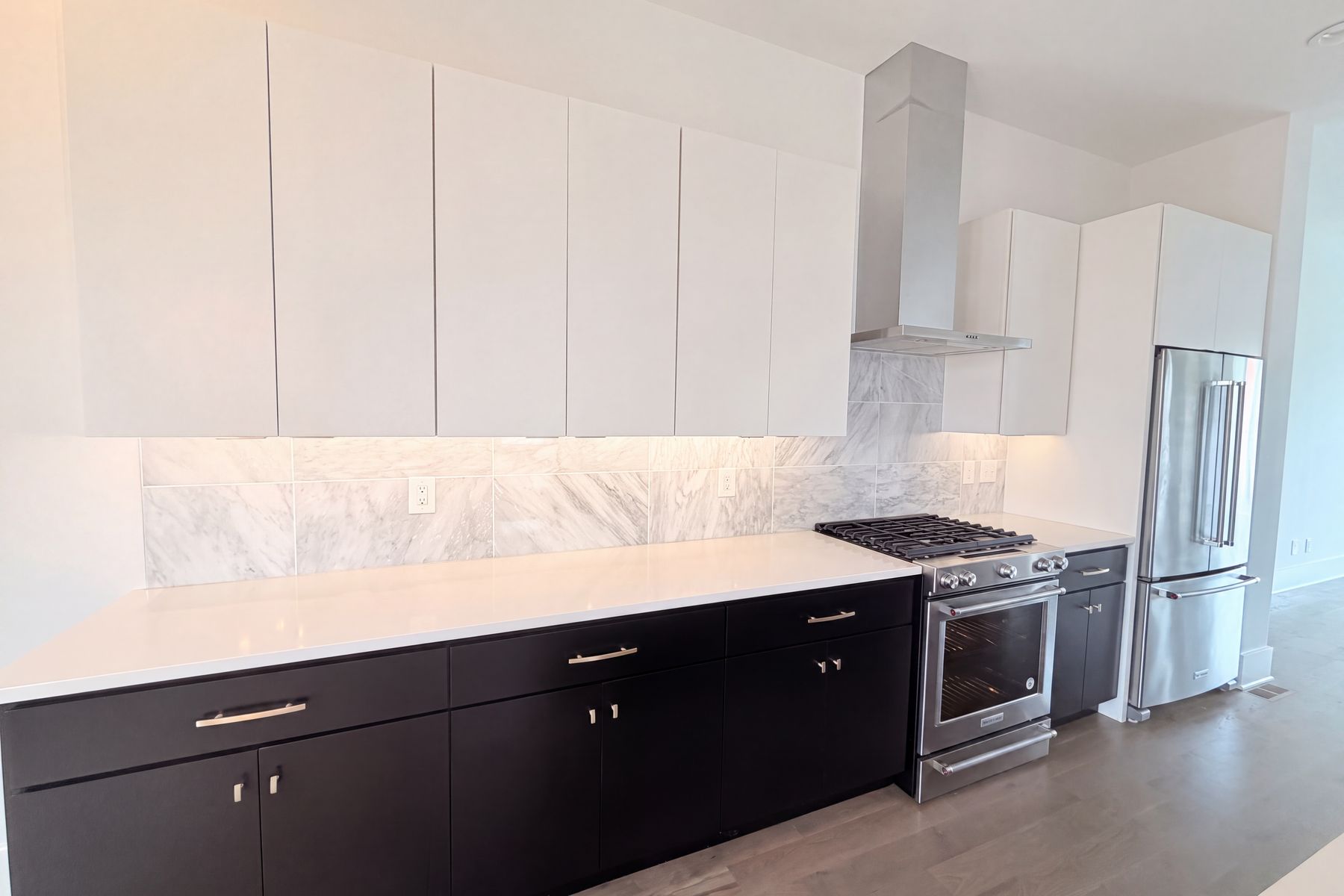 Photo 2 of 21 of 1012 Scovel St, Nashville, TN