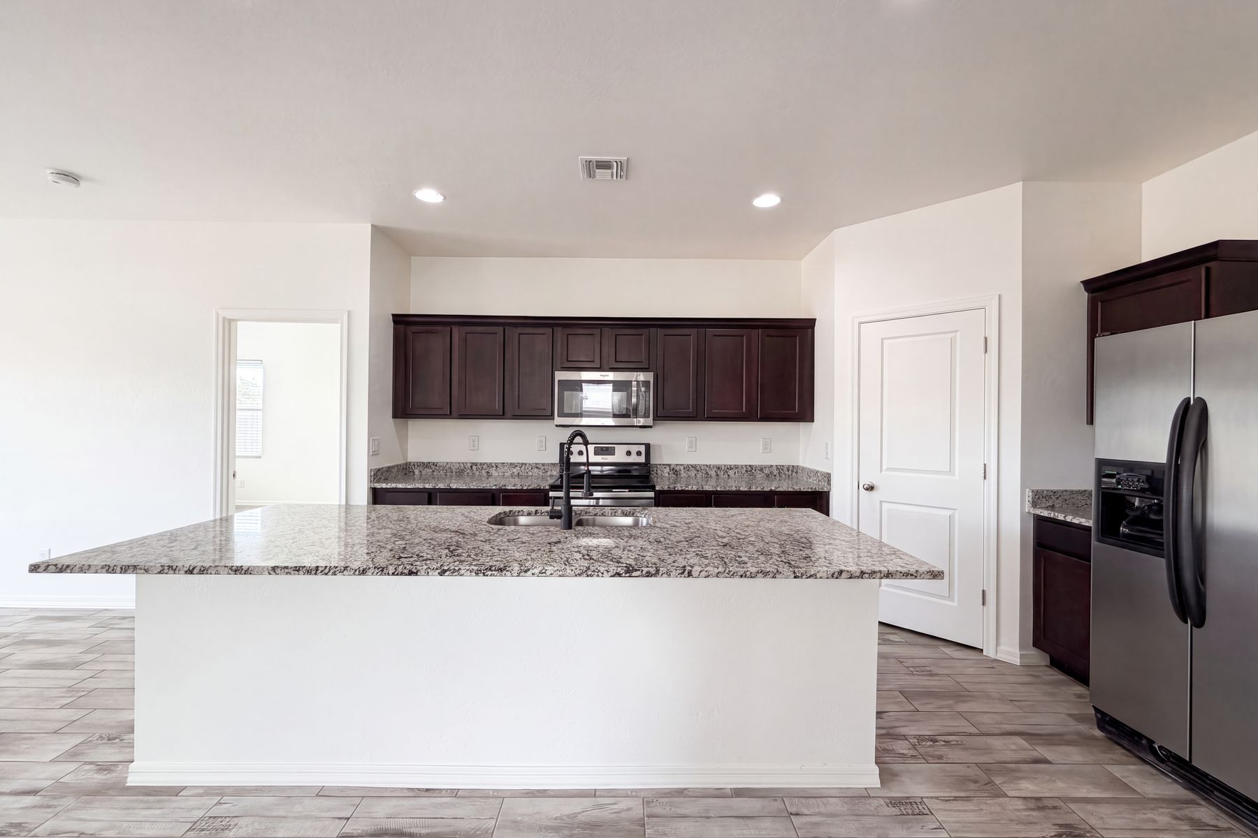 Photo 2 of 23 of 36976 W Nola Way, Maricopa, AZ