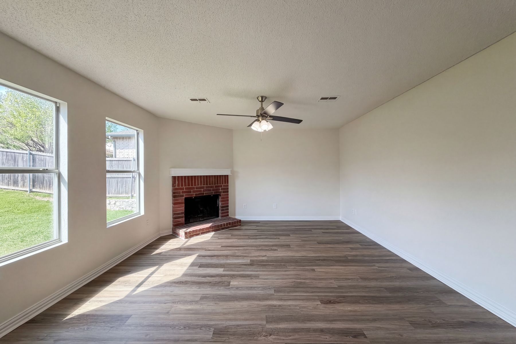 Property photo 3 of 2501 Avalon Creek Way