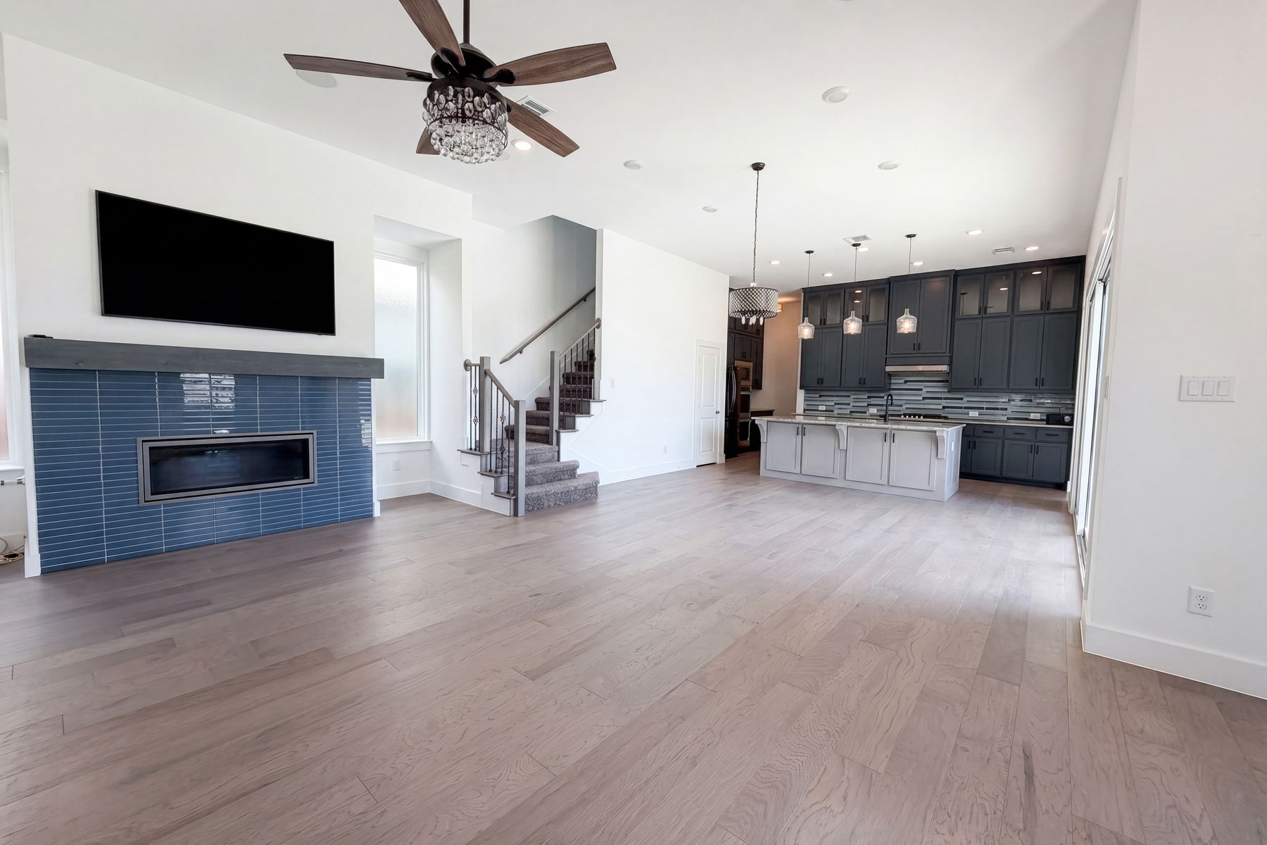 Property photo 3 of 8200 Bethpage Dr