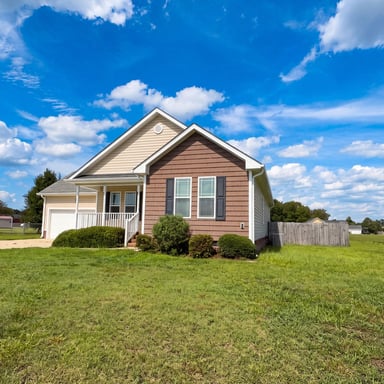 Property photo 1 of 208 Settlers Pointe Dr
