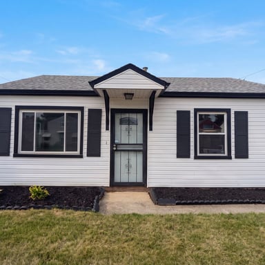 Property photo 1 of 12722 Emery Ave