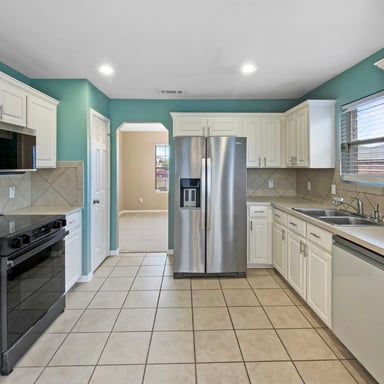 Property photo 2 of 5202 Oster Dr