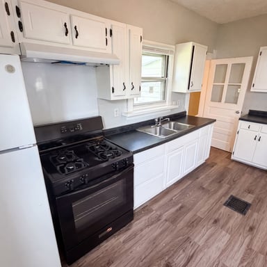 Property photo 2 of 314 Bernard Ave
