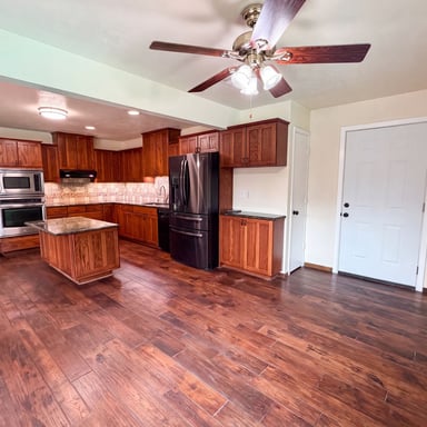 Property photo 2 of 530 Shadowcrest Ln