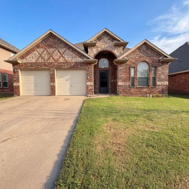Property photo 1 of 9816 Mullins Crossing Dr
