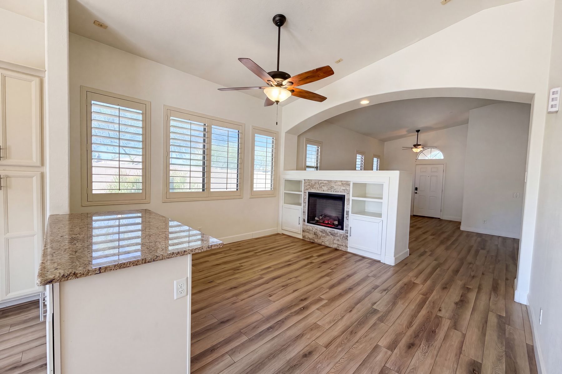Property photo 3 of 3951 E Timberline Rd