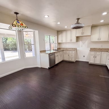 Property photo 2 of 2608 S Mollera