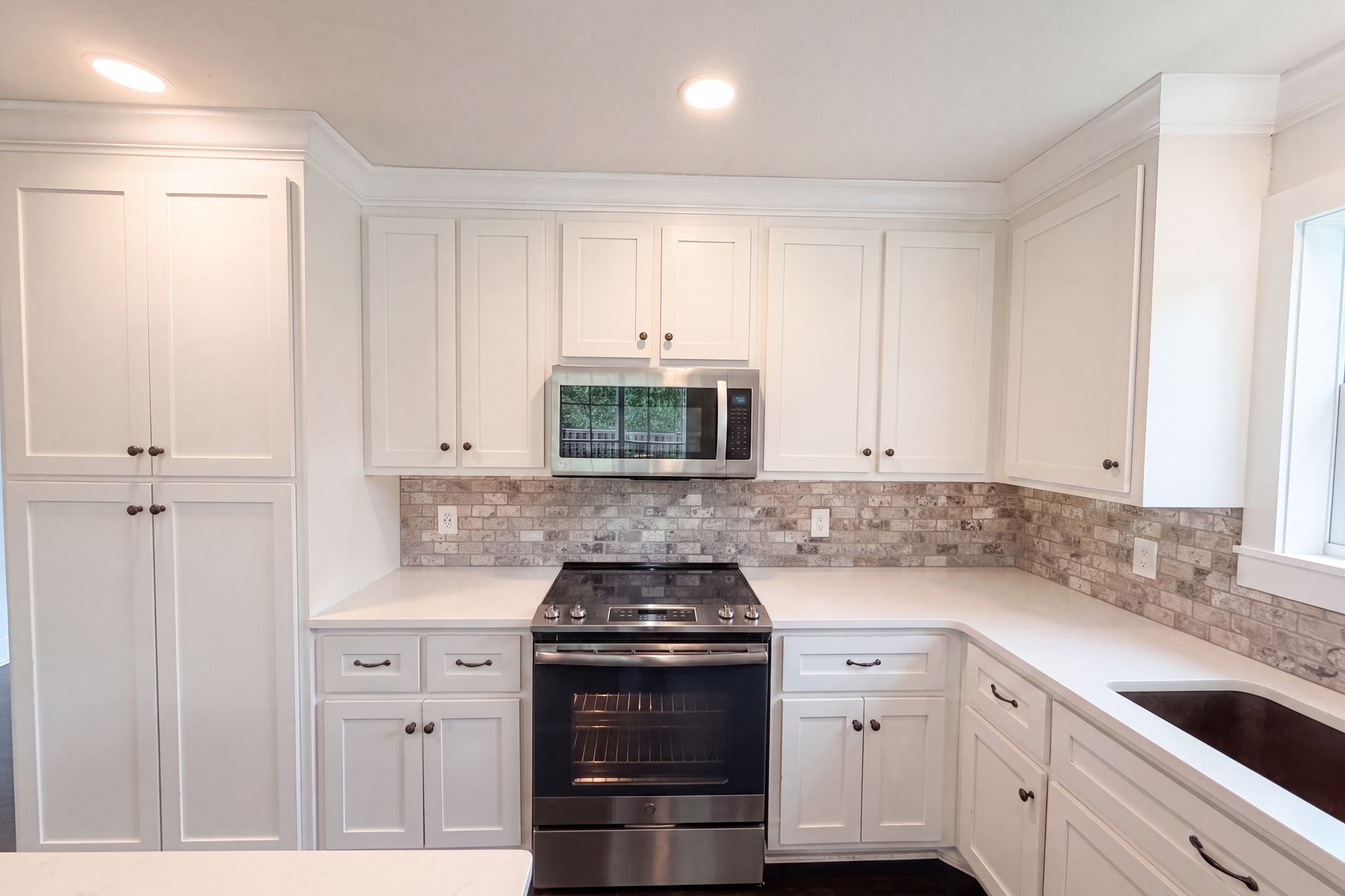 Photo 2 of 26 of 102 S Valley Rd, Hendersonville, TN