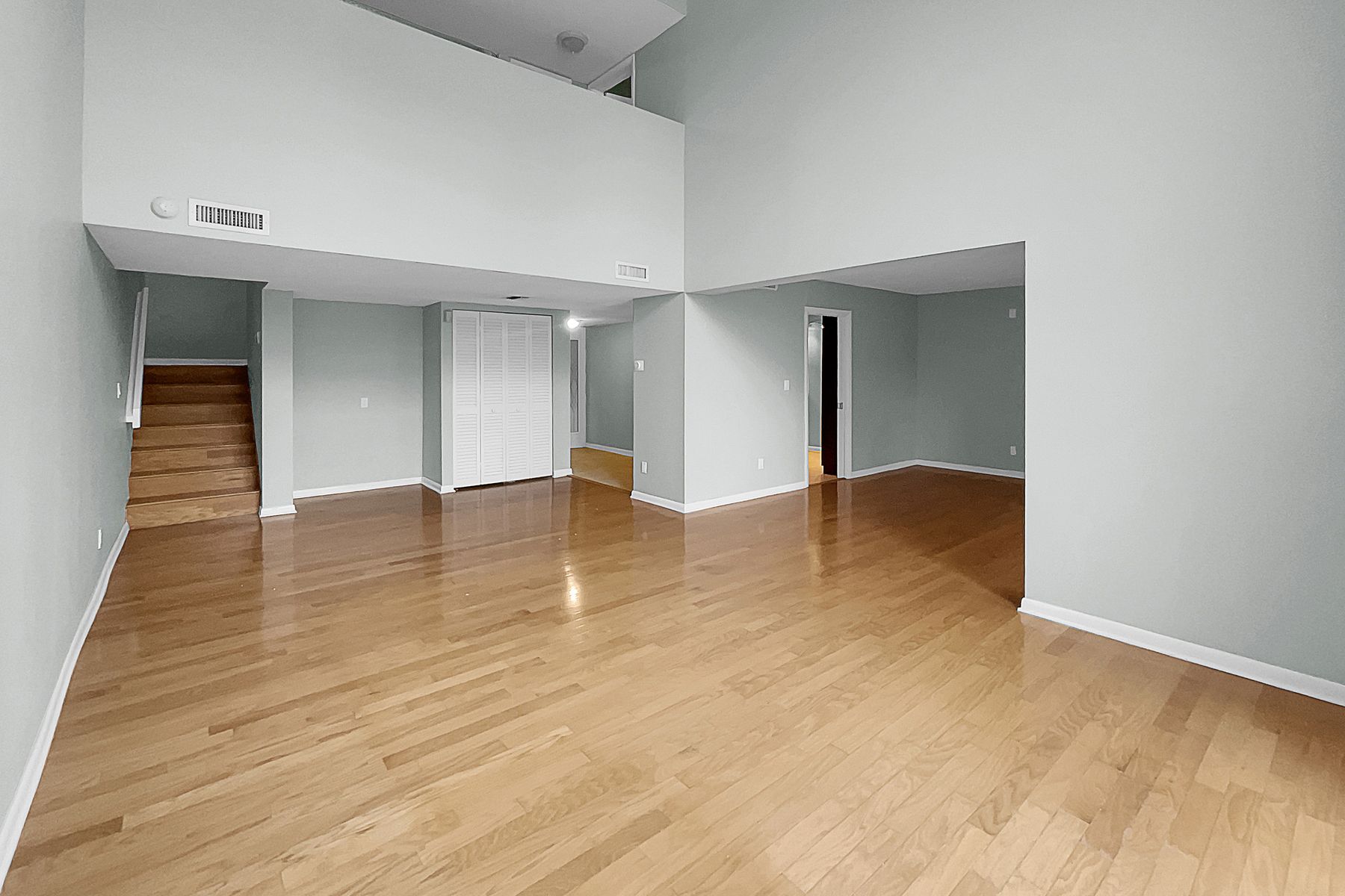 Property photo 3 of 13516 Palmwood Ln