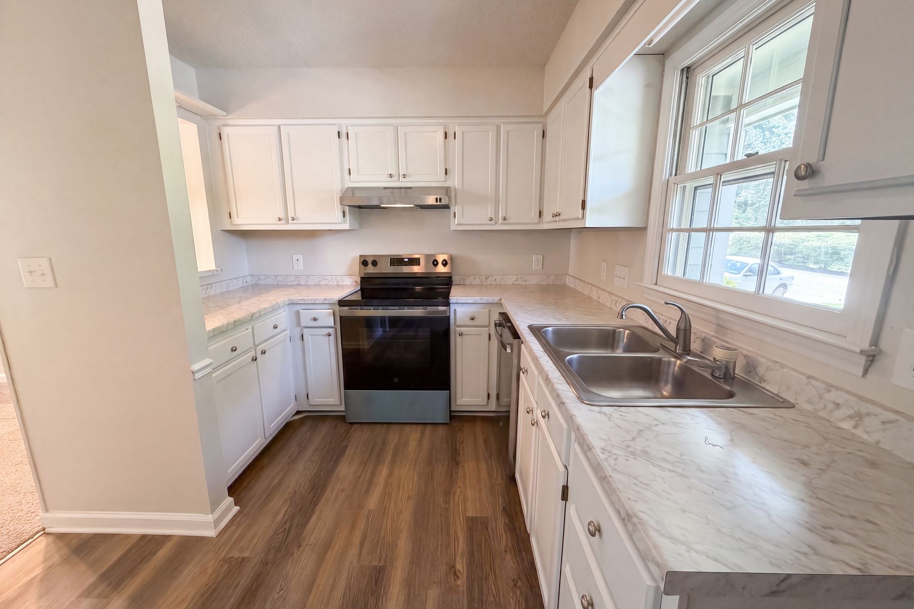Photo 2 of 17 of 102 Old Maple Ln, Durham, NC
