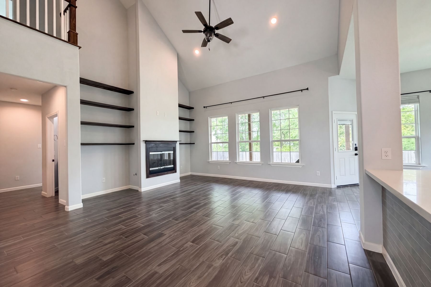 Property photo 3 of 40406 Mostyn Dr