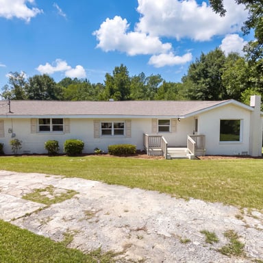 Property photo 1 of 630 S Lee St