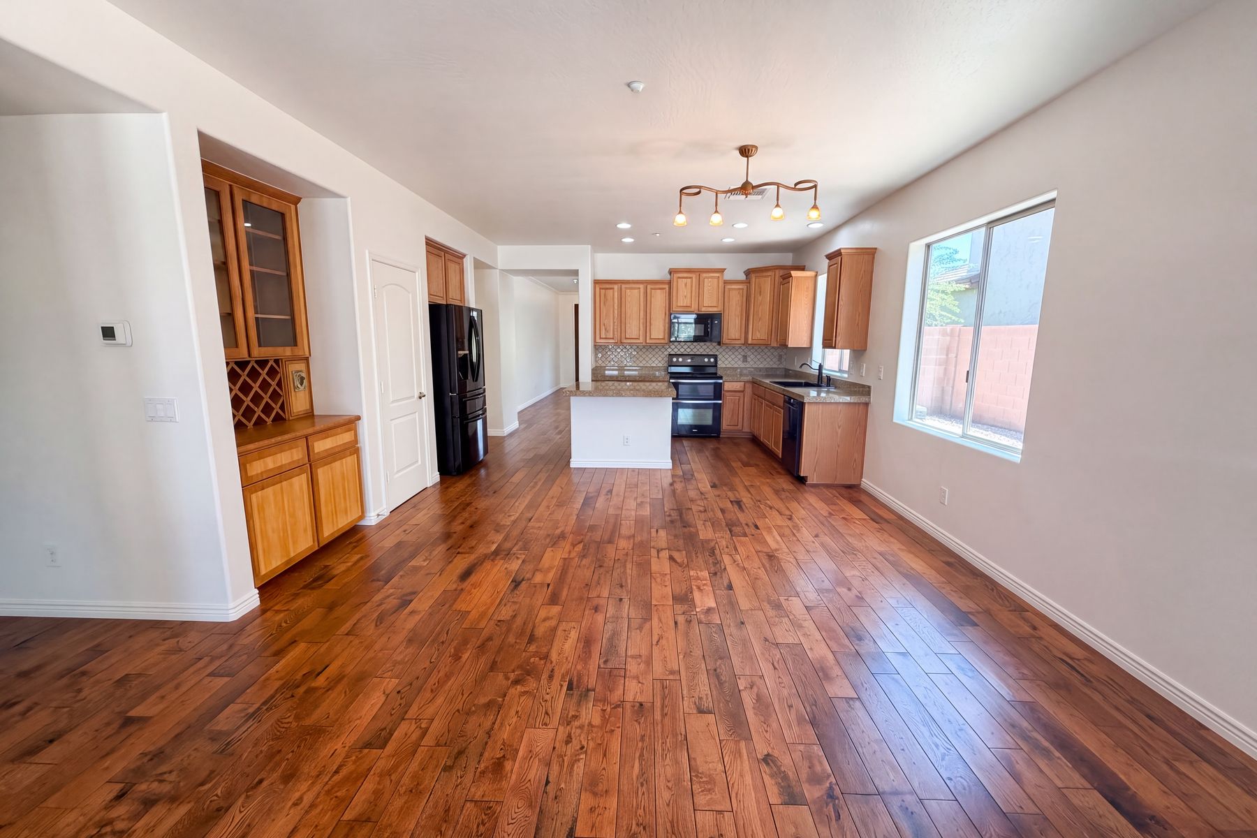 Photo 2 of 22 of 27348 N 90th Ln, Peoria, AZ