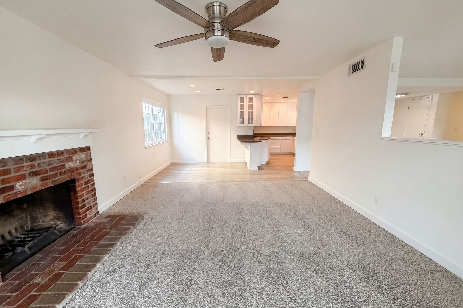Property photo 3 of 6840 Oaklawn Way
