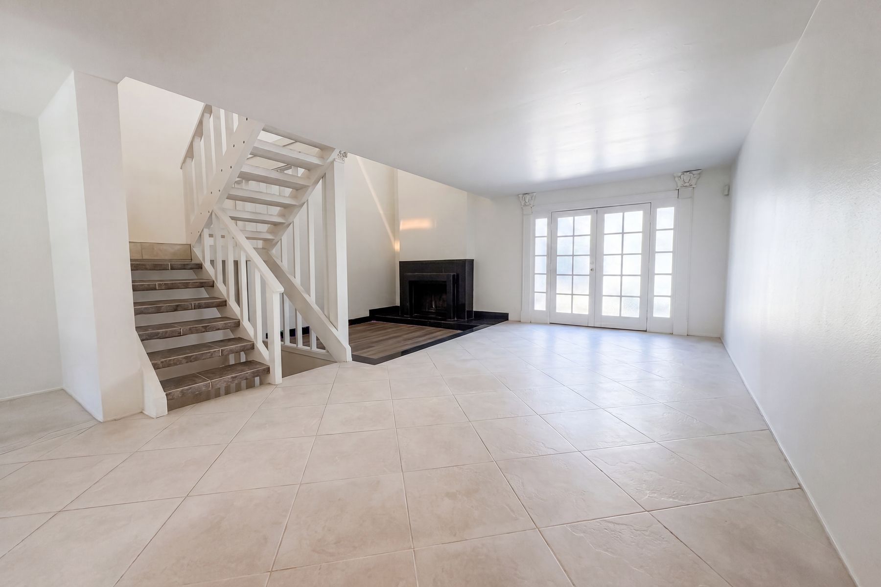 Property photo 3 of 4924 Calle Del Cajon