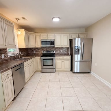 Property photo 2 of 2815 Midpines Dr
